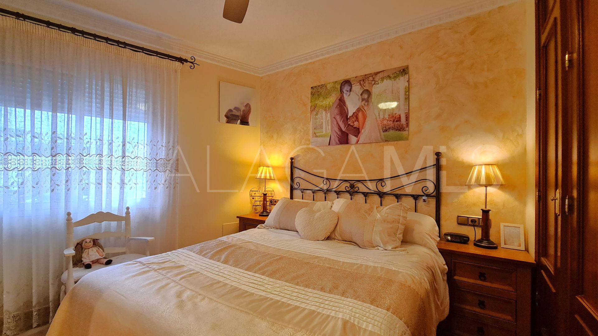 For sale penthouse with 4 bedrooms in Estepona