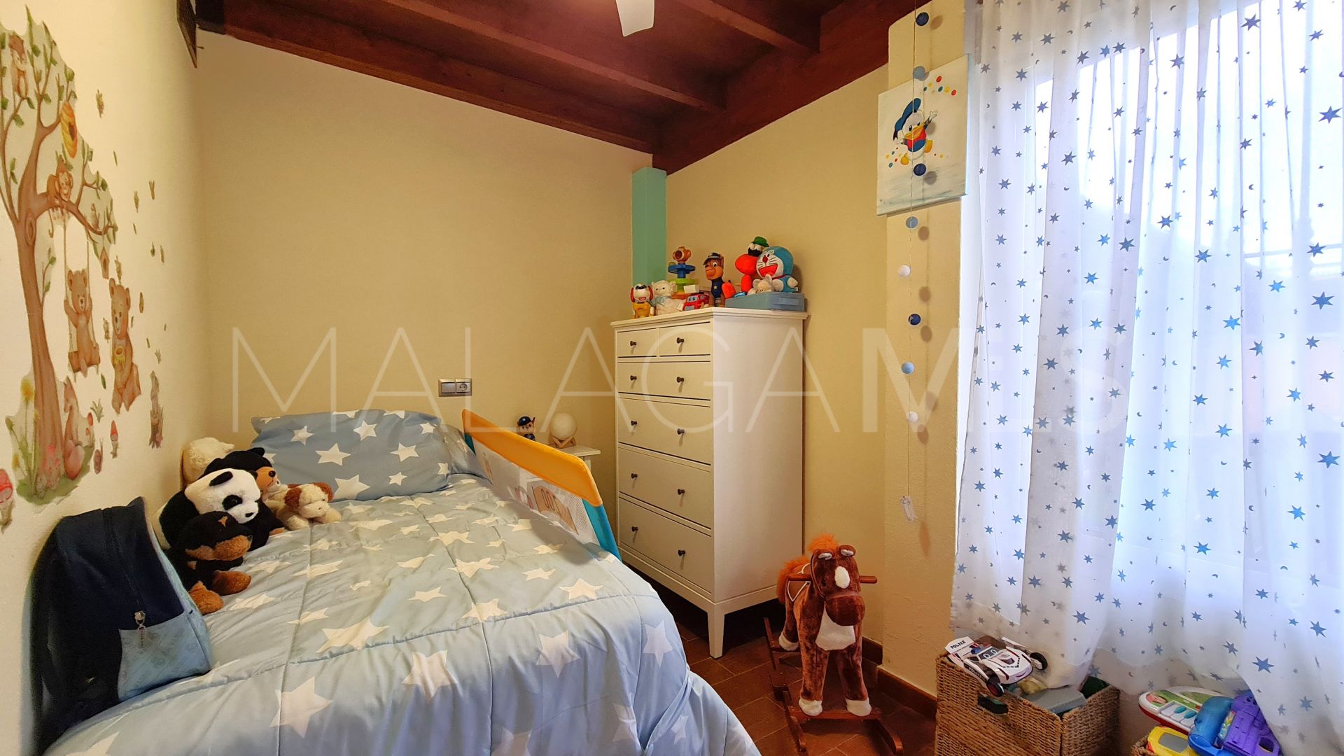 For sale penthouse with 4 bedrooms in Estepona