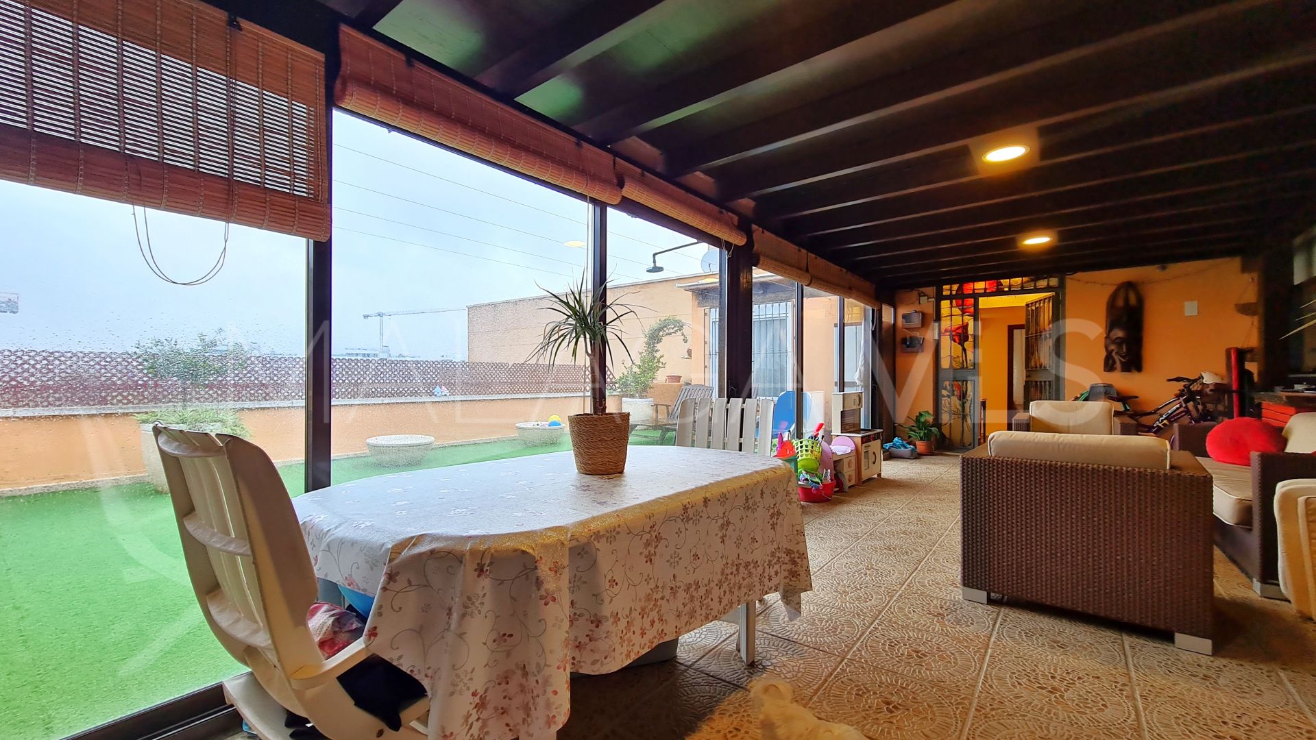 For sale penthouse with 4 bedrooms in Estepona