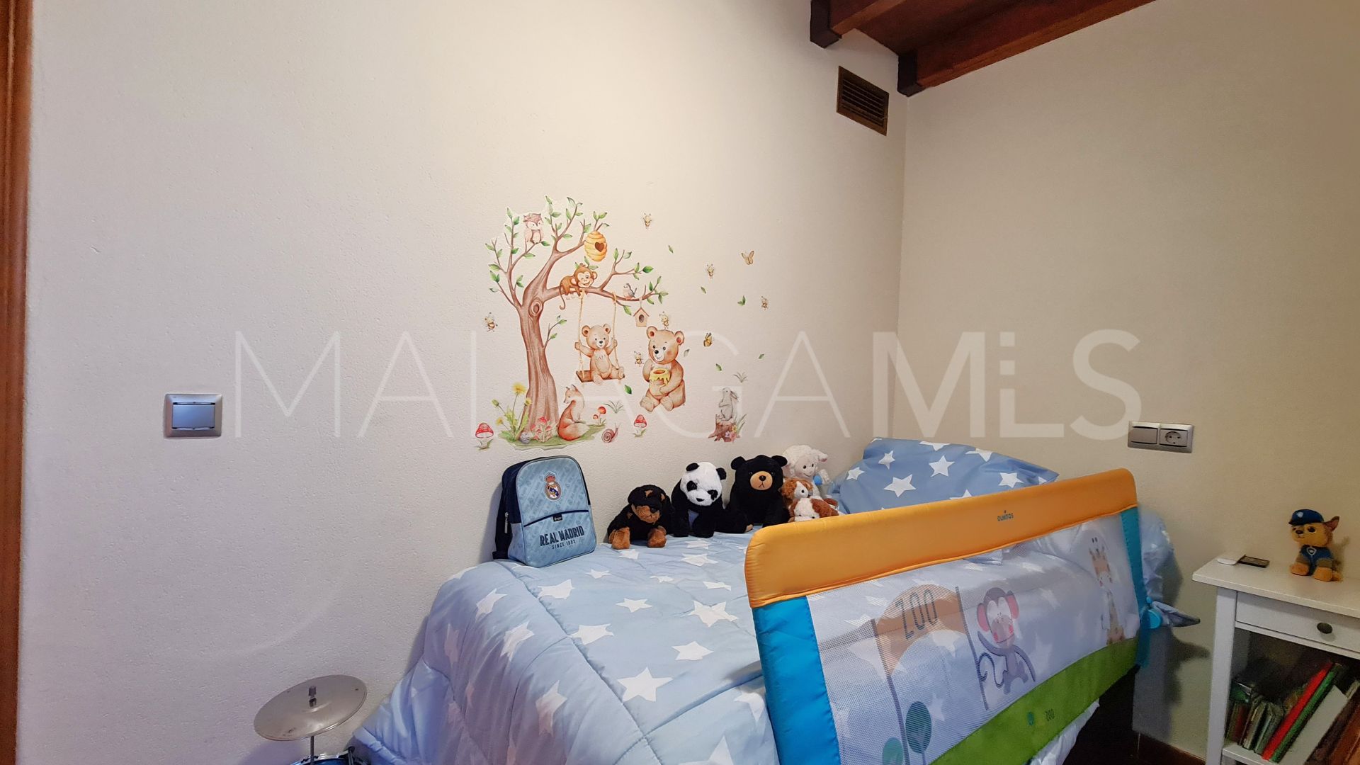 For sale penthouse with 4 bedrooms in Estepona