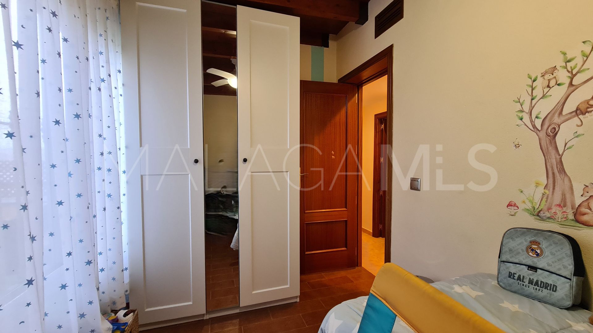 For sale penthouse with 4 bedrooms in Estepona