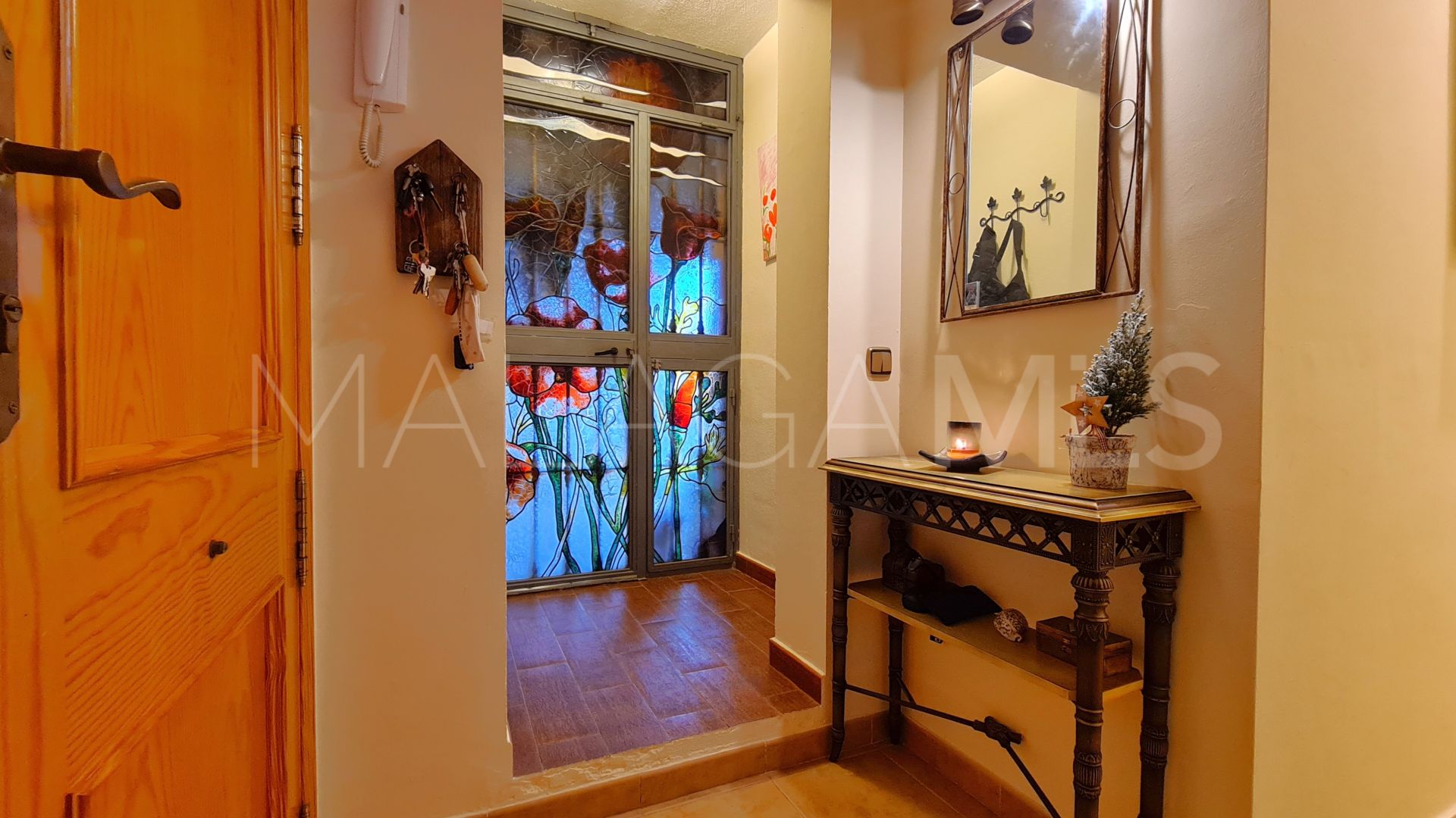 For sale penthouse with 4 bedrooms in Estepona