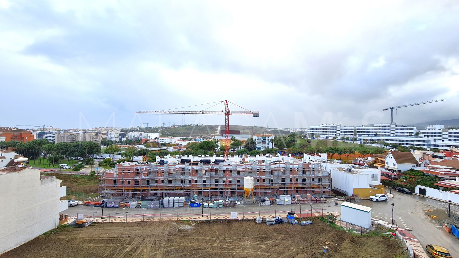 For sale penthouse with 4 bedrooms in Estepona