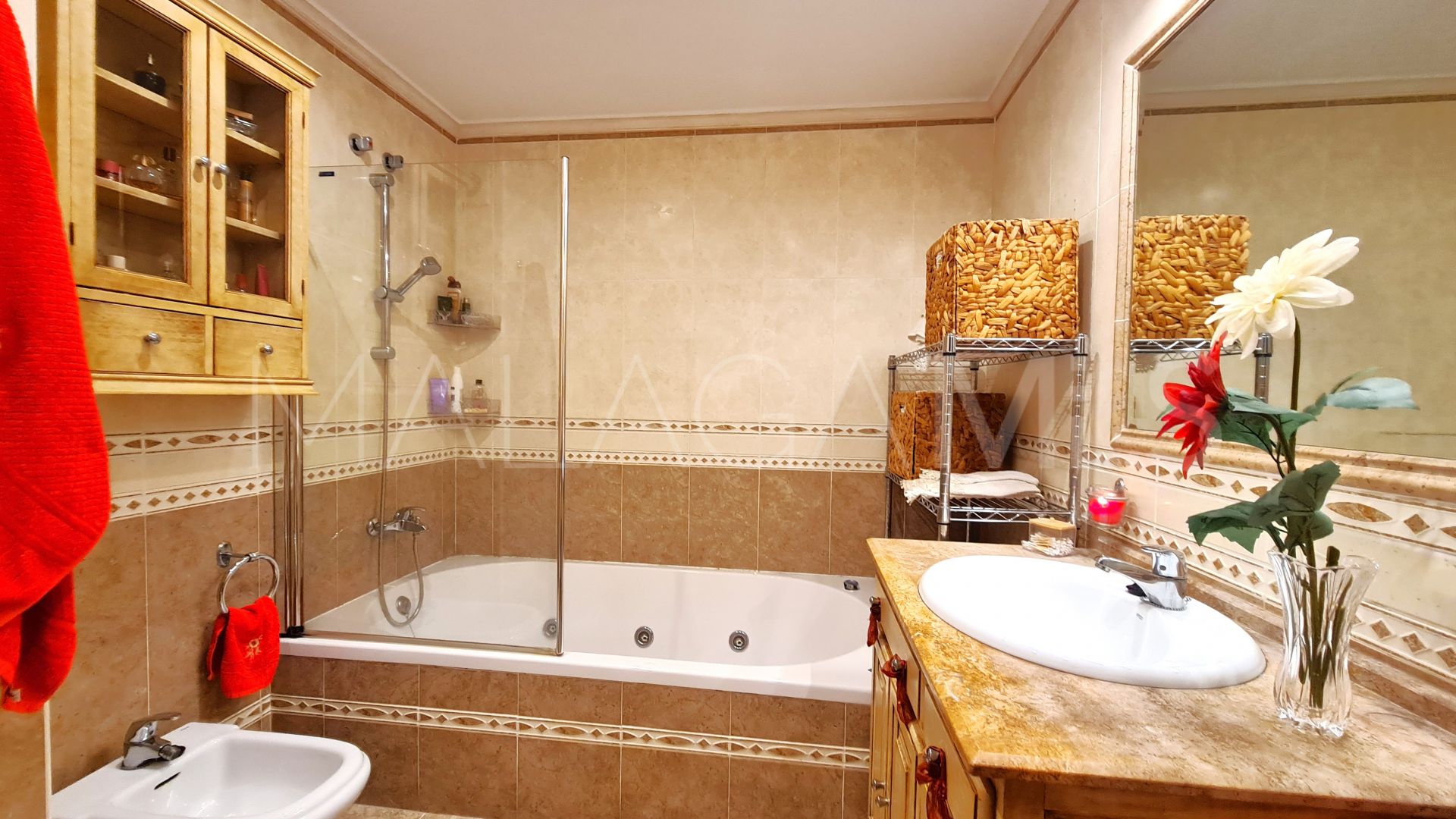 For sale penthouse with 4 bedrooms in Estepona