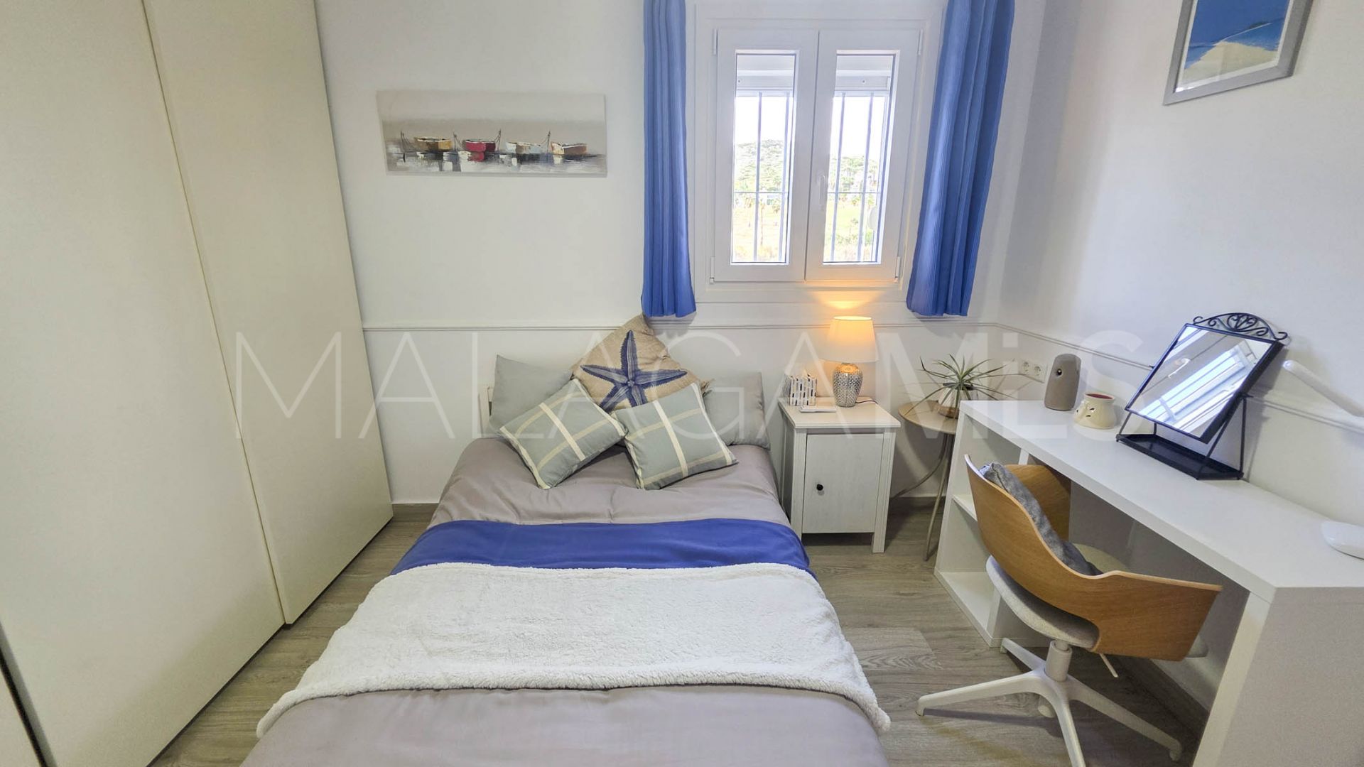 Duplex penthouse in La Duquesa for sale