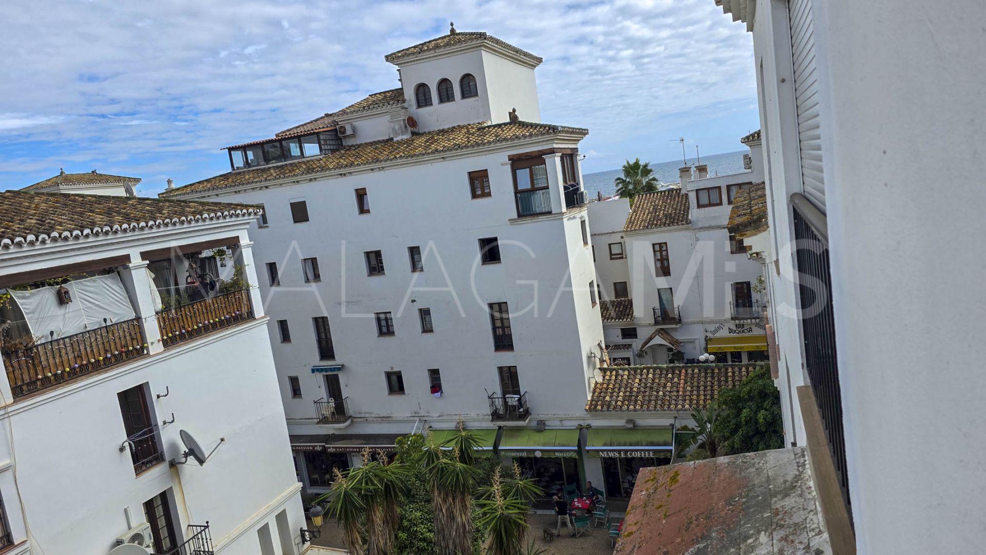 Duplex penthouse in La Duquesa for sale