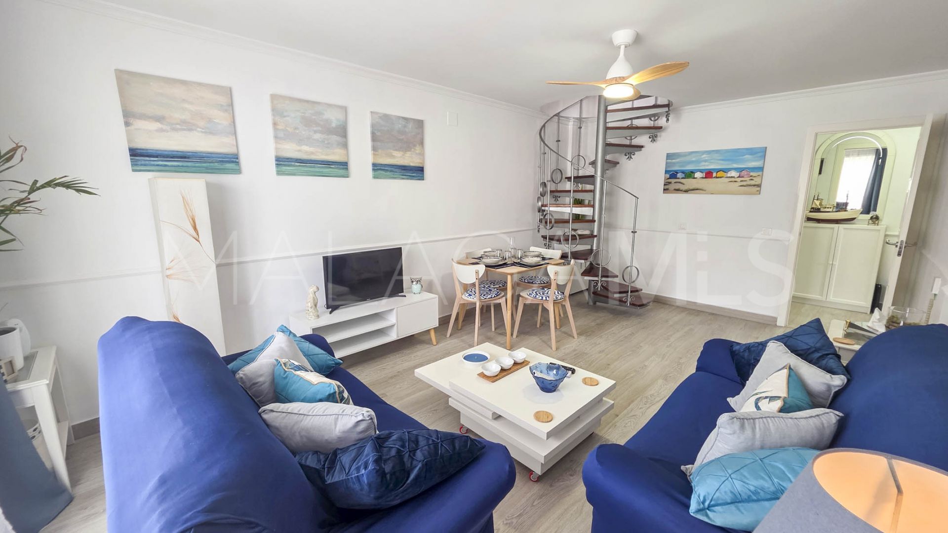 Duplex penthouse in La Duquesa for sale