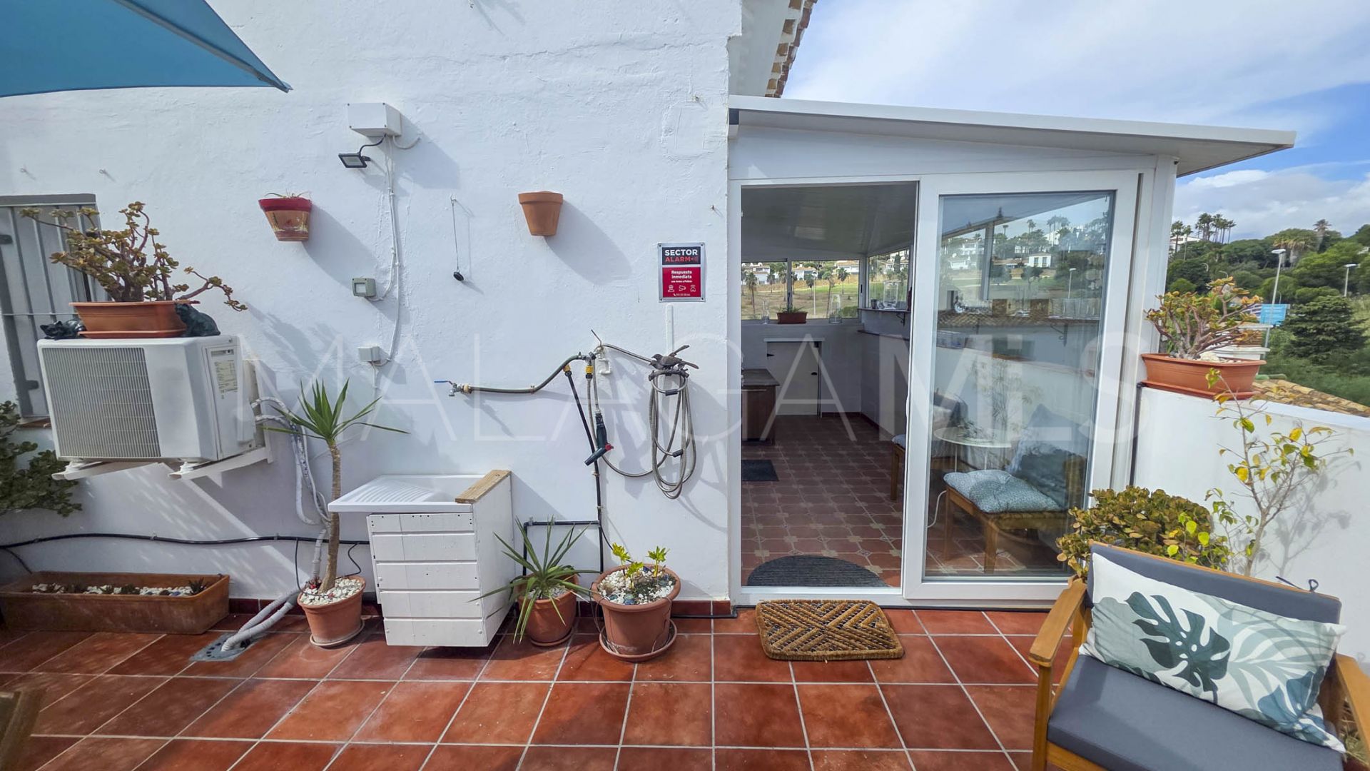 Duplex penthouse in La Duquesa for sale