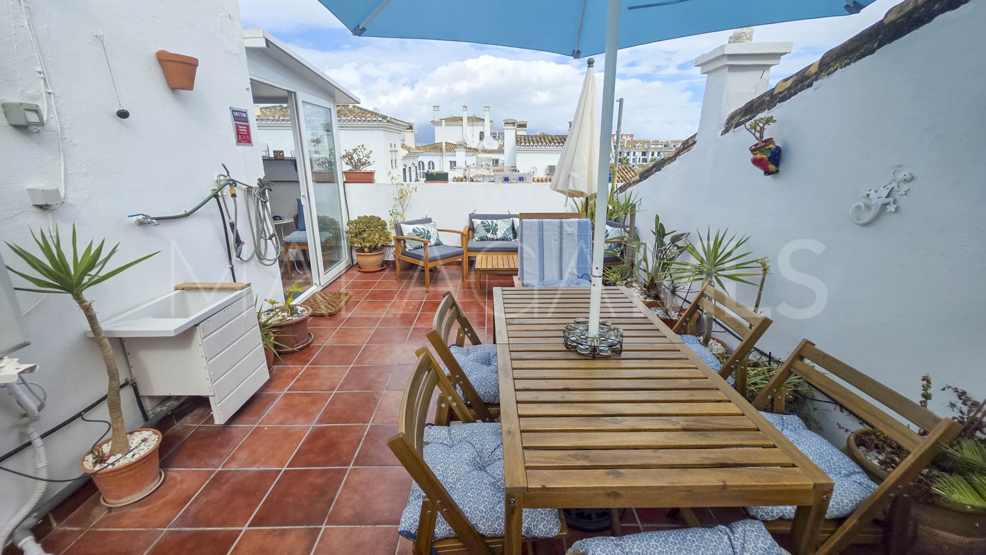 Duplex penthouse in La Duquesa for sale