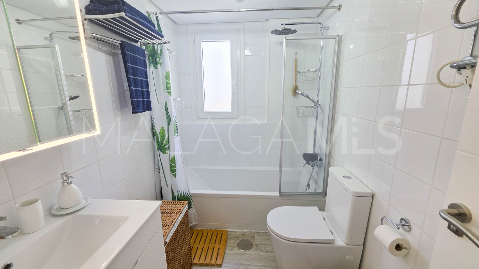 Duplex penthouse in La Duquesa for sale