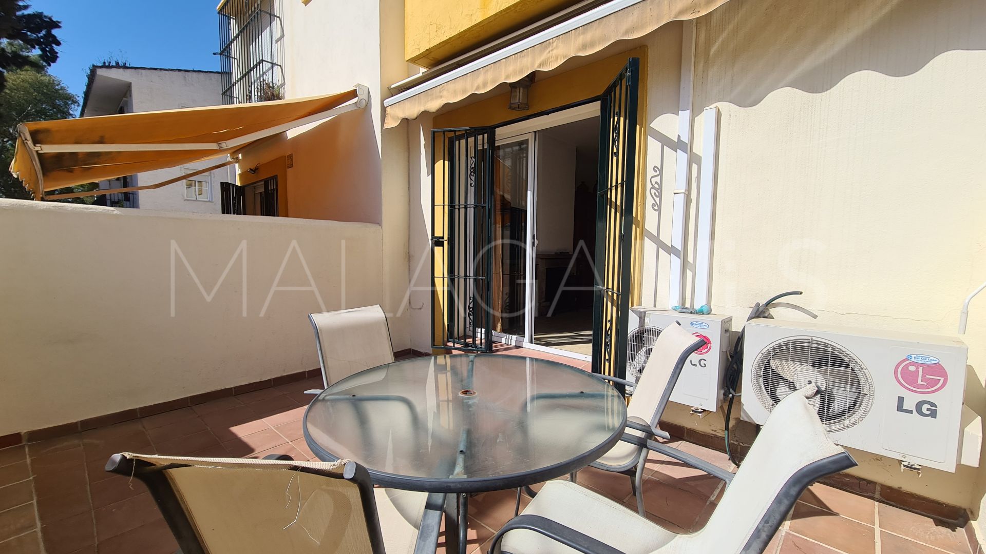 Maison de ville for sale in Estepona Ville