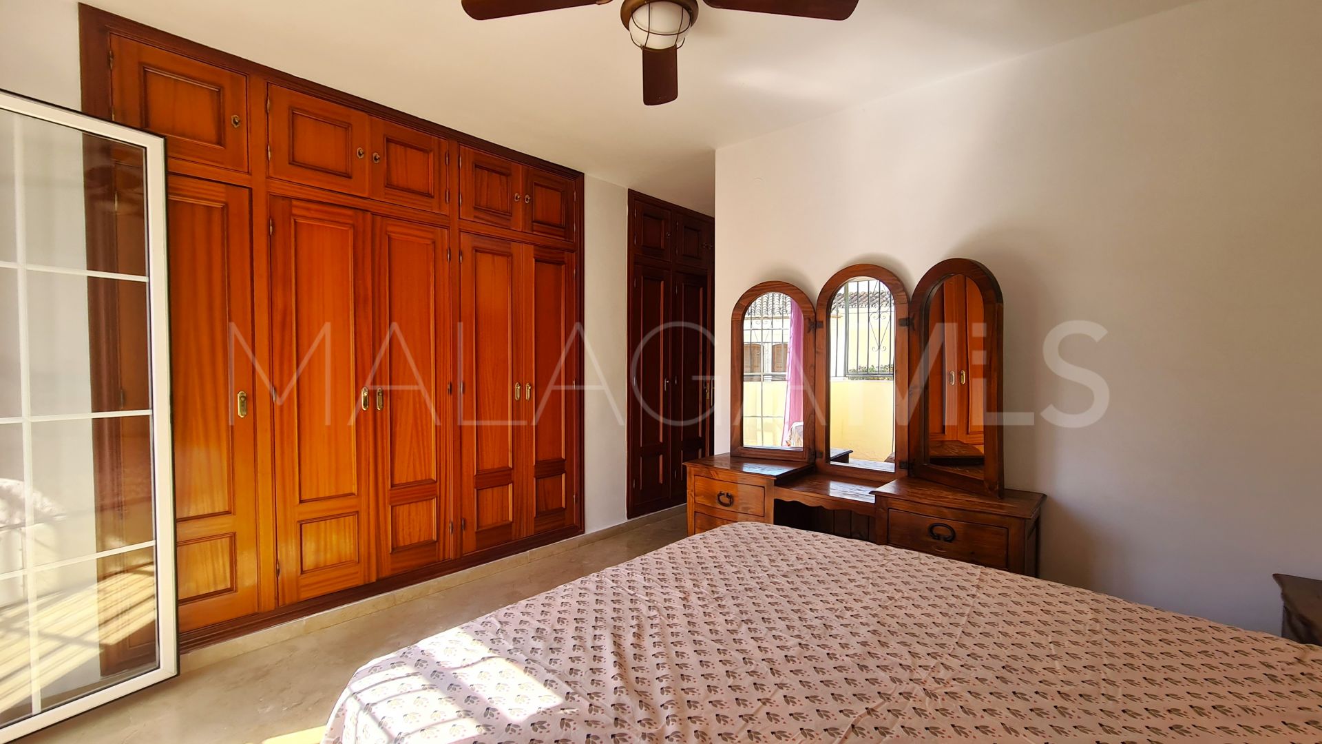 Maison de ville for sale in Estepona Ville
