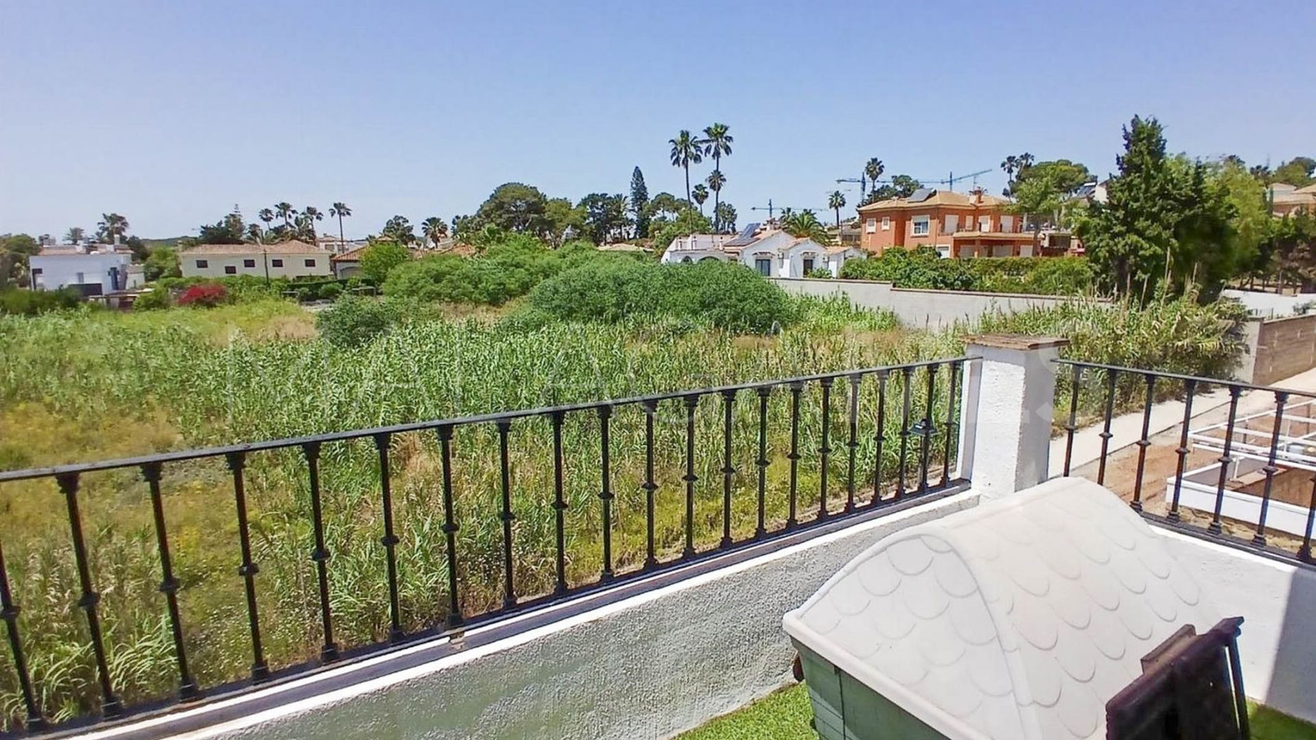 Tvåvåningslägenhet for sale in Estepona