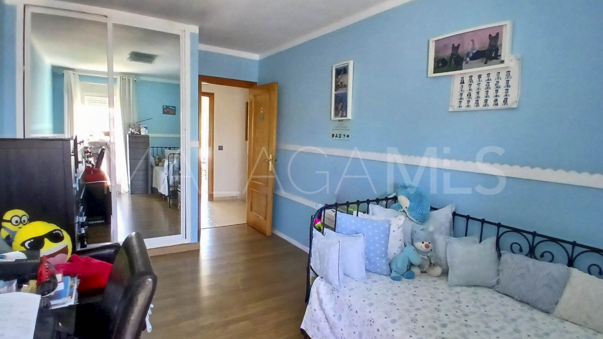 Tvåvåningslägenhet for sale in Estepona