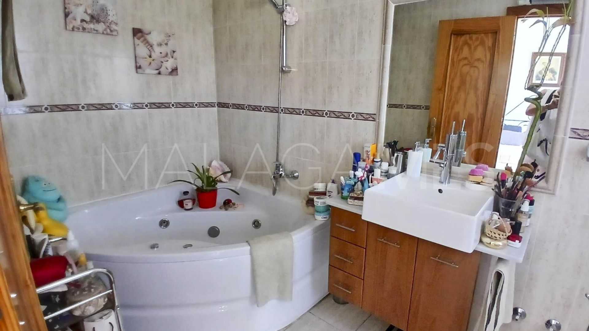 Tvåvåningslägenhet for sale in Estepona