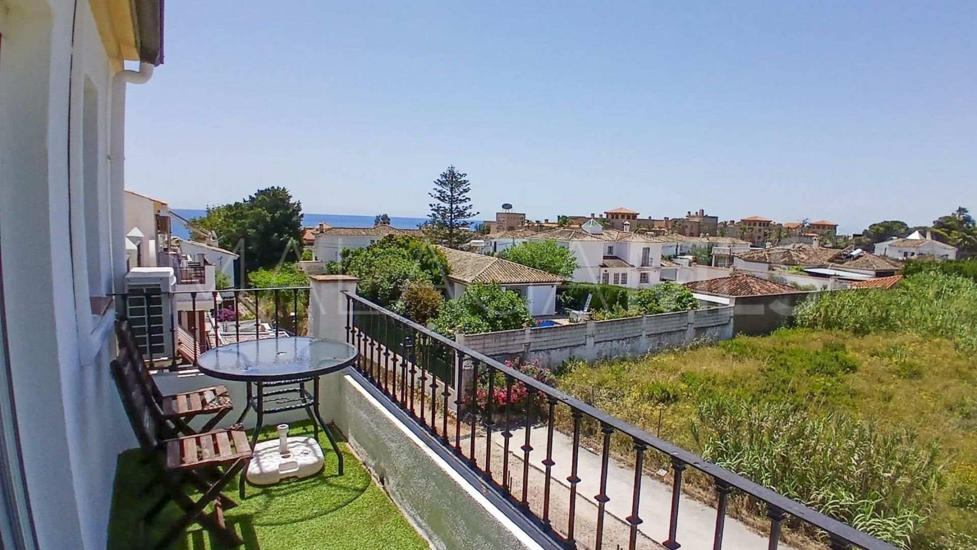 Tvåvåningslägenhet for sale in Estepona