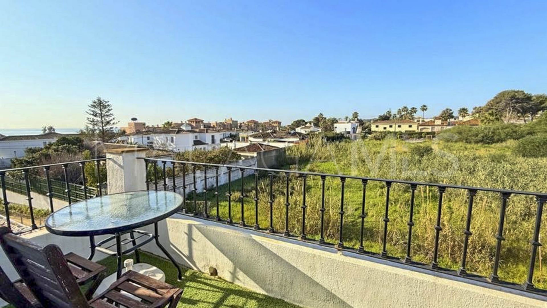 Tvåvåningslägenhet for sale in Estepona