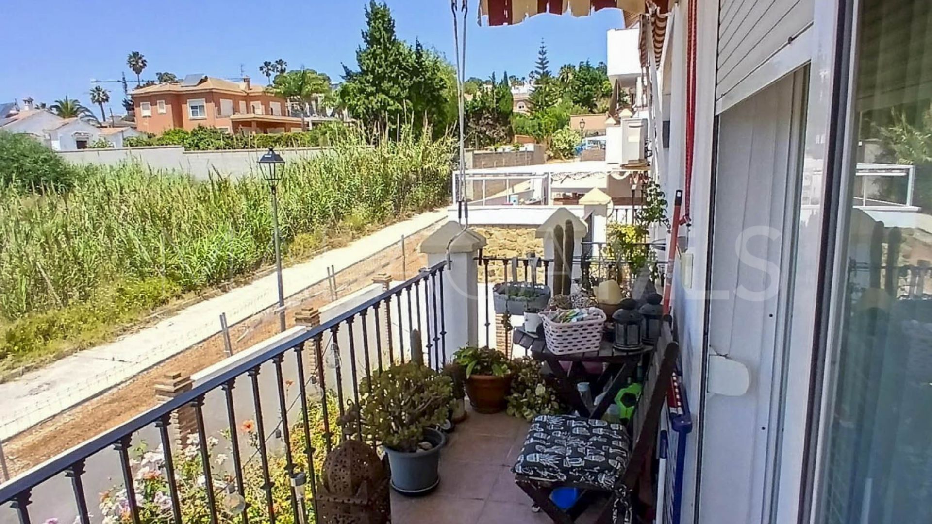 Tvåvåningslägenhet for sale in Estepona