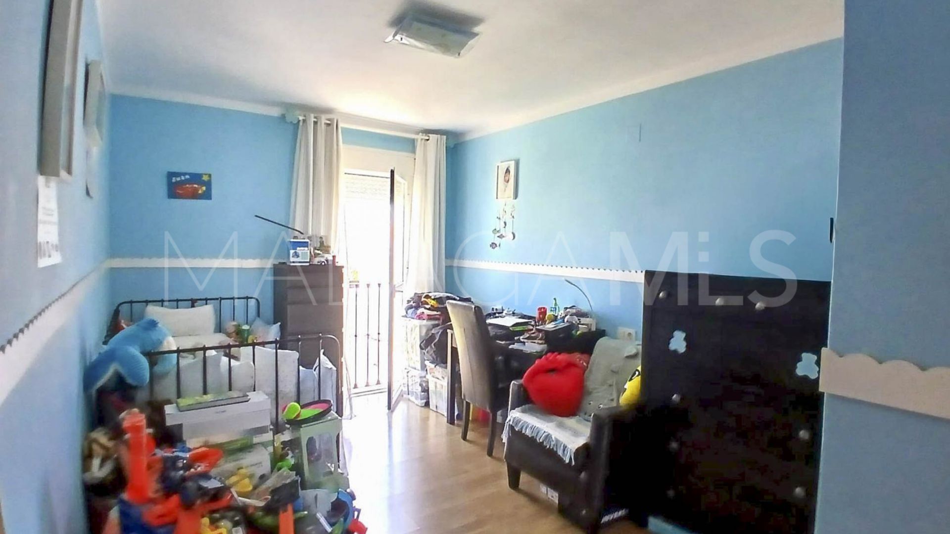 Tvåvåningslägenhet for sale in Estepona