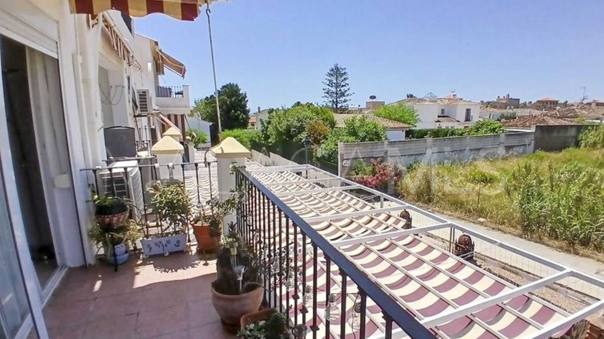 Tvåvåningslägenhet for sale in Estepona