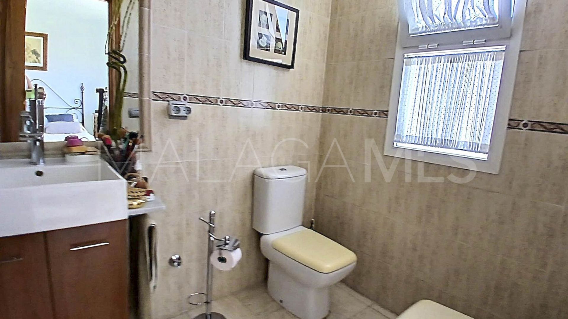 Tvåvåningslägenhet for sale in Estepona