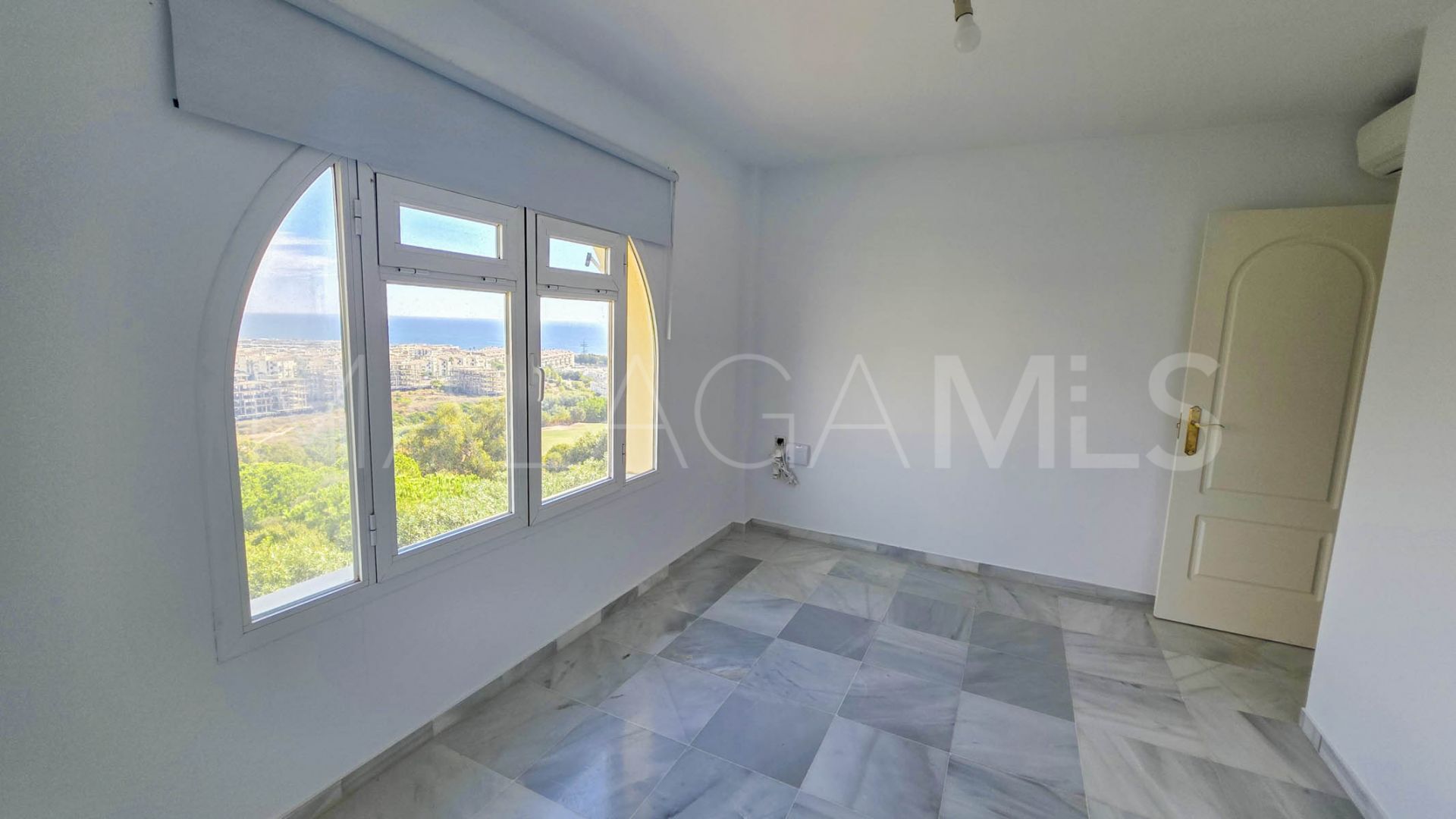 Duplex-wohnung for sale in La Duquesa