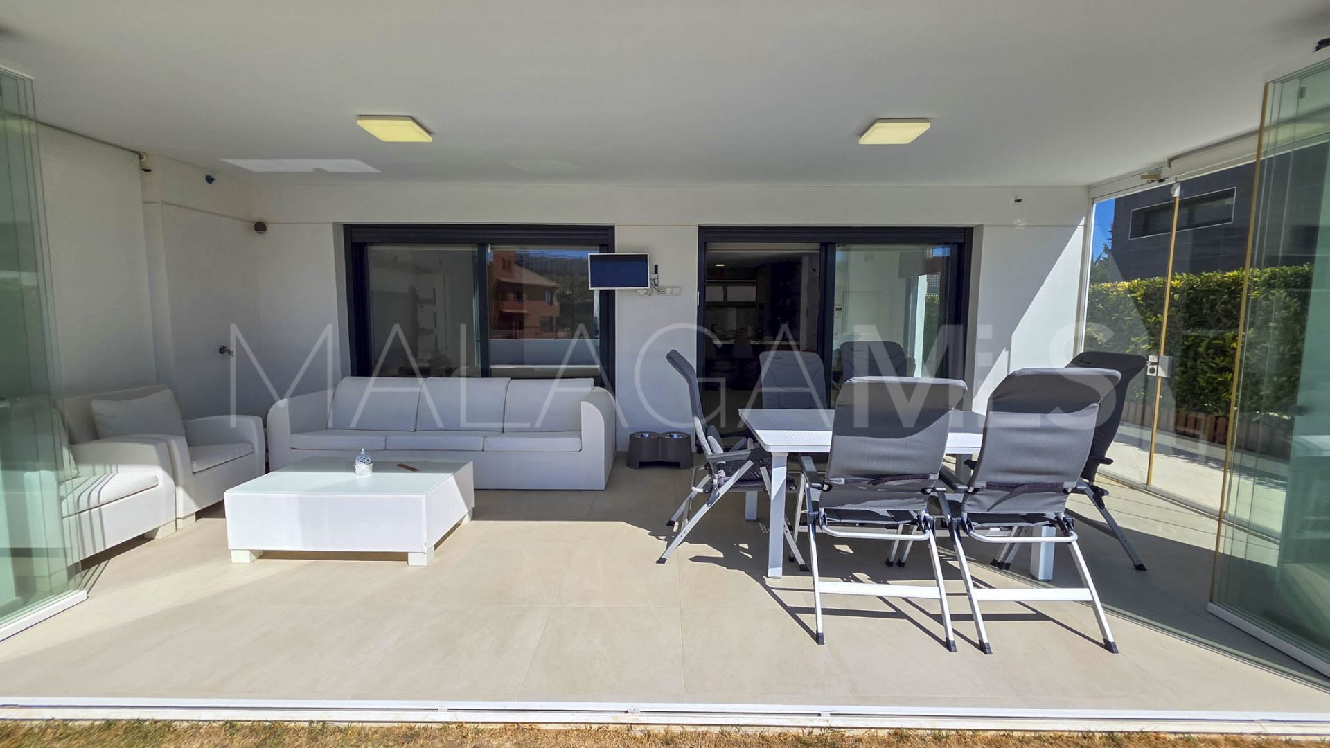 Hus i byn for sale in La Duquesa