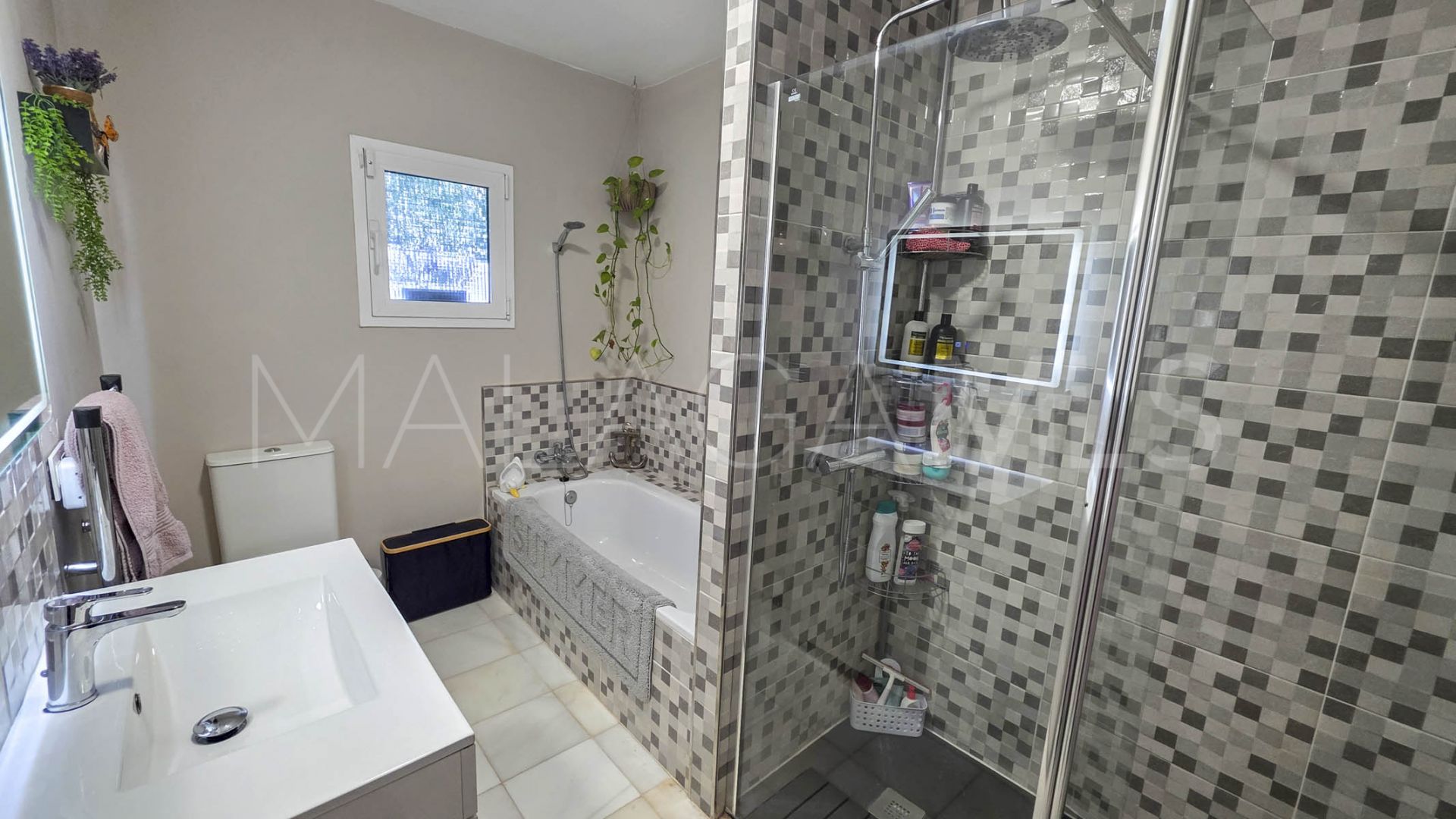 Casa for sale in La Duquesa