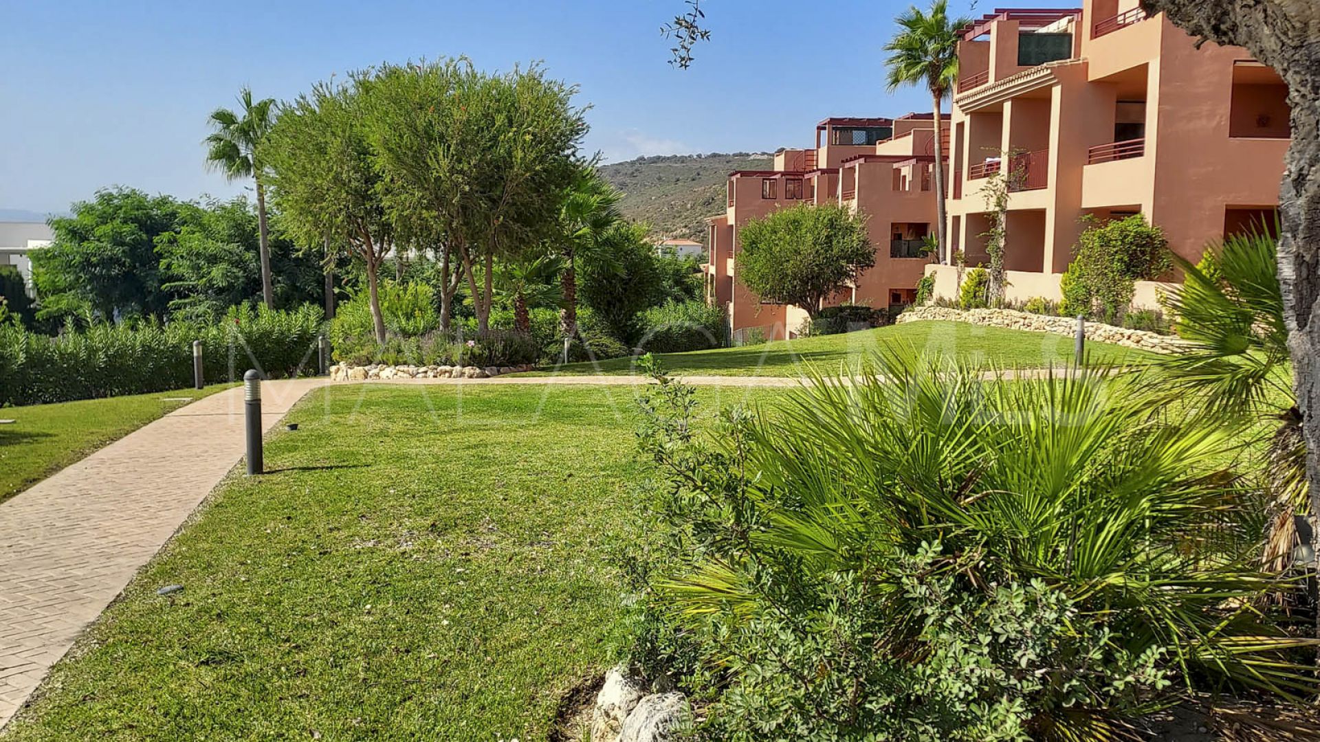 For sale 2 bedrooms ground floor apartment in La Duquesa