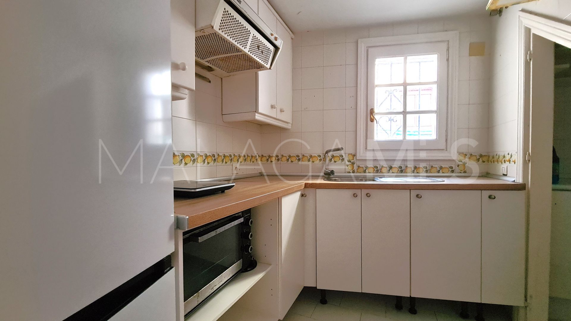 Radhus for sale in Guadalmina Baja