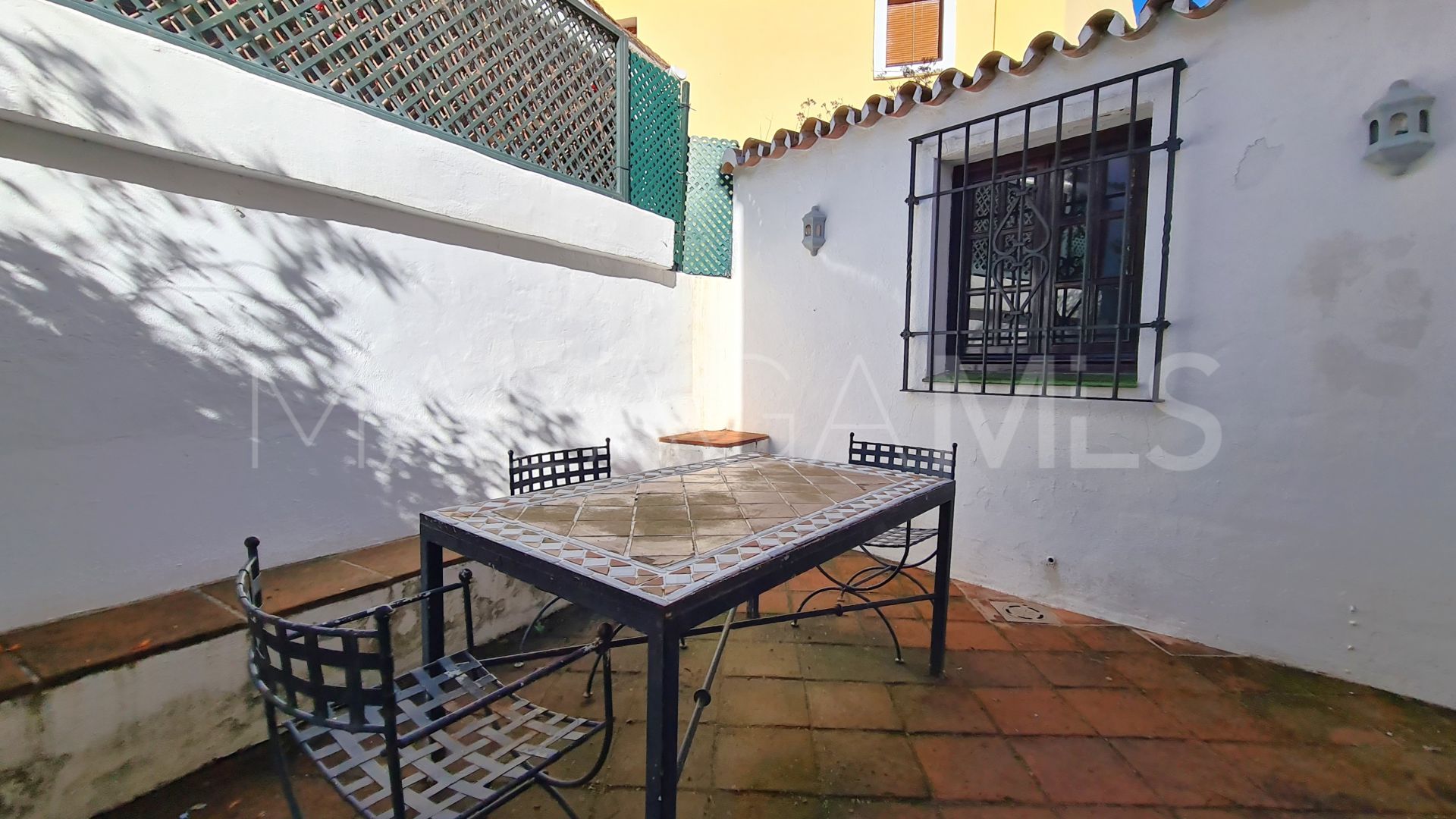 Radhus for sale in Guadalmina Baja