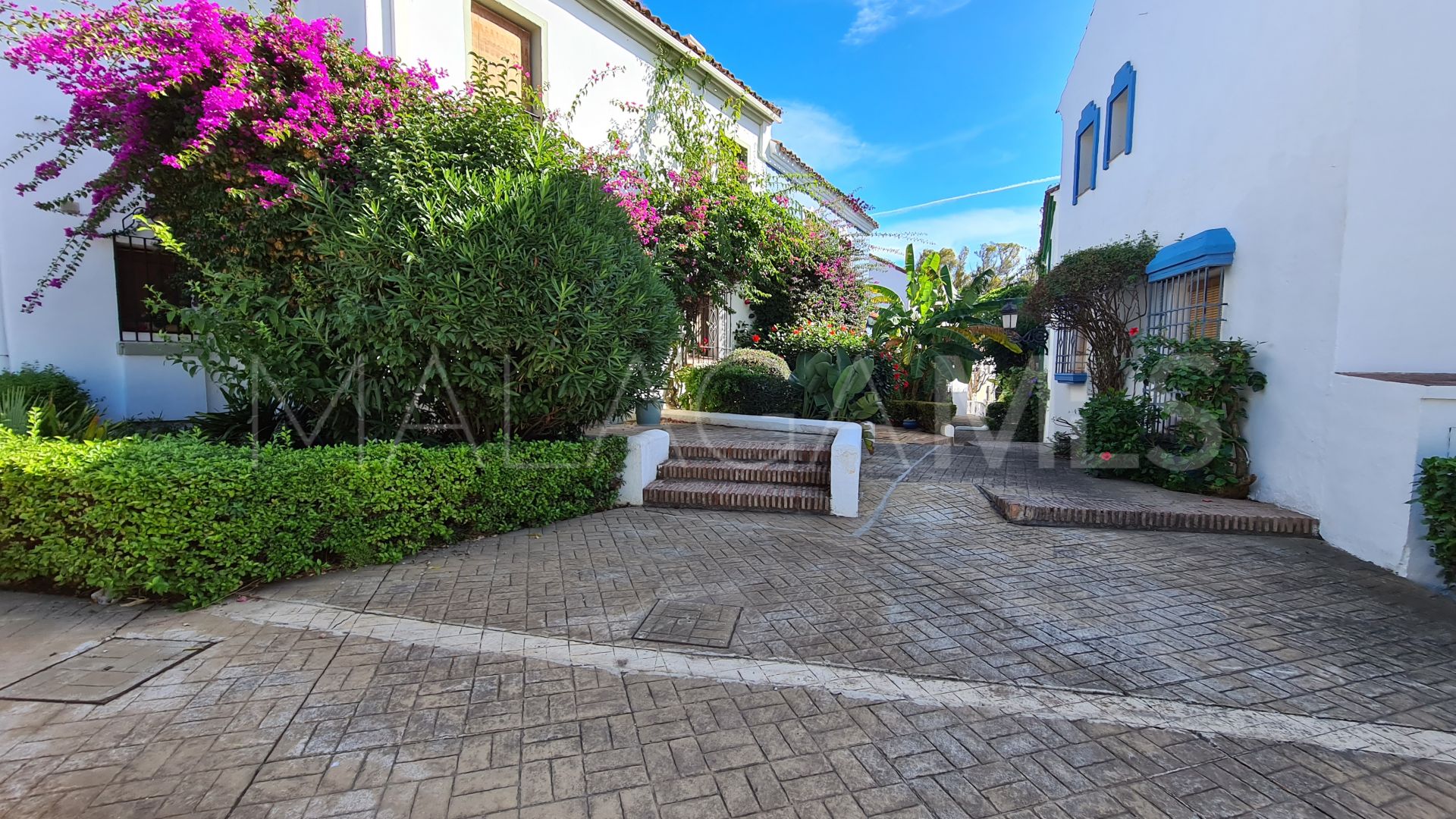 Radhus for sale in Guadalmina Baja