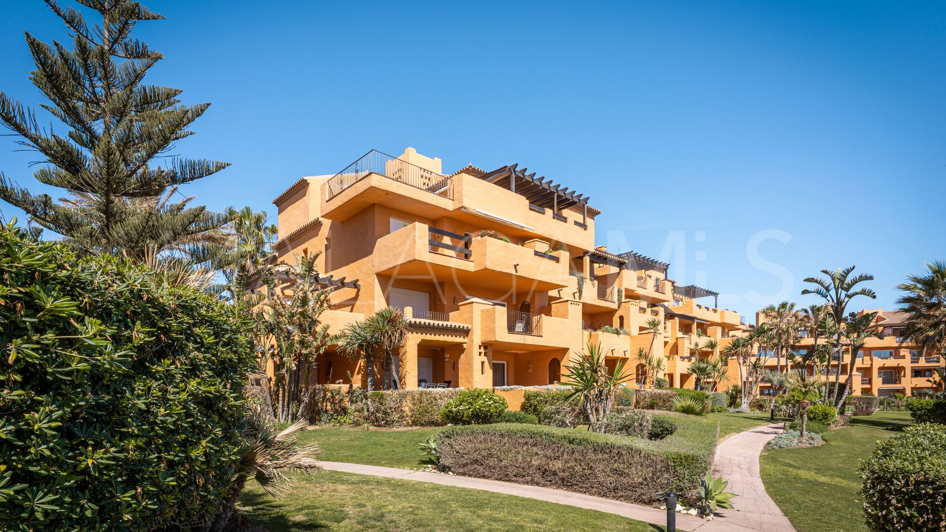 Apartment for sale in Los Granados de Duquesa with 3 bedrooms