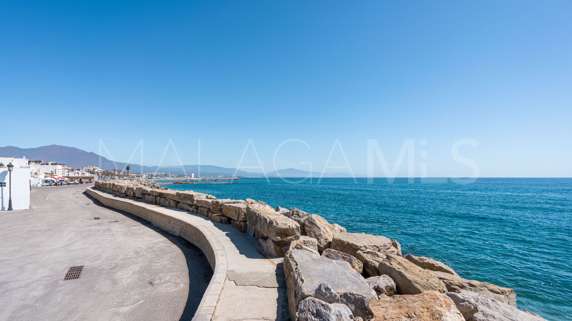 Apartment for sale in Los Granados de Duquesa with 3 bedrooms