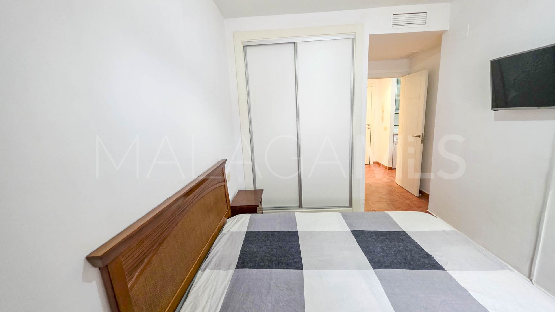 1 bedroom ground floor apartment for sale in Casares Playa