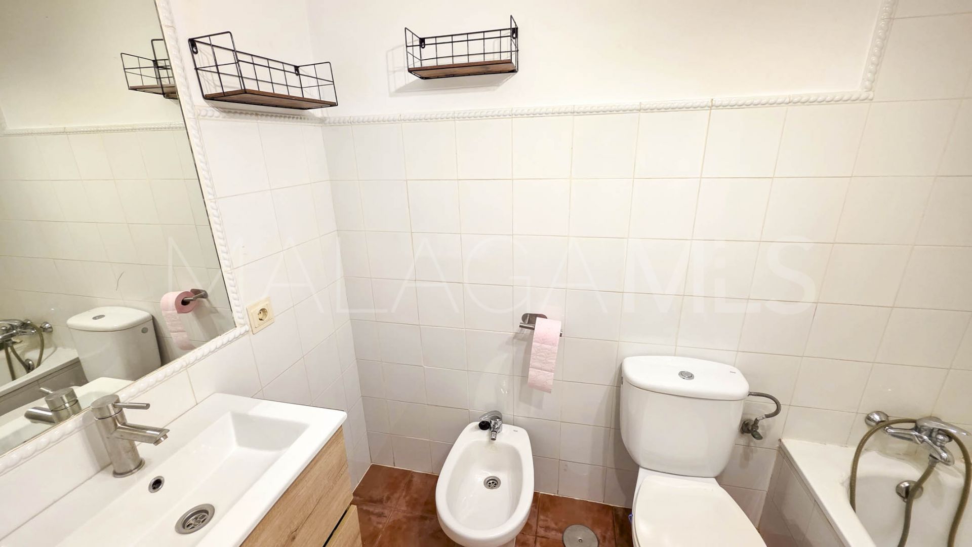 1 bedroom ground floor apartment for sale in Casares Playa