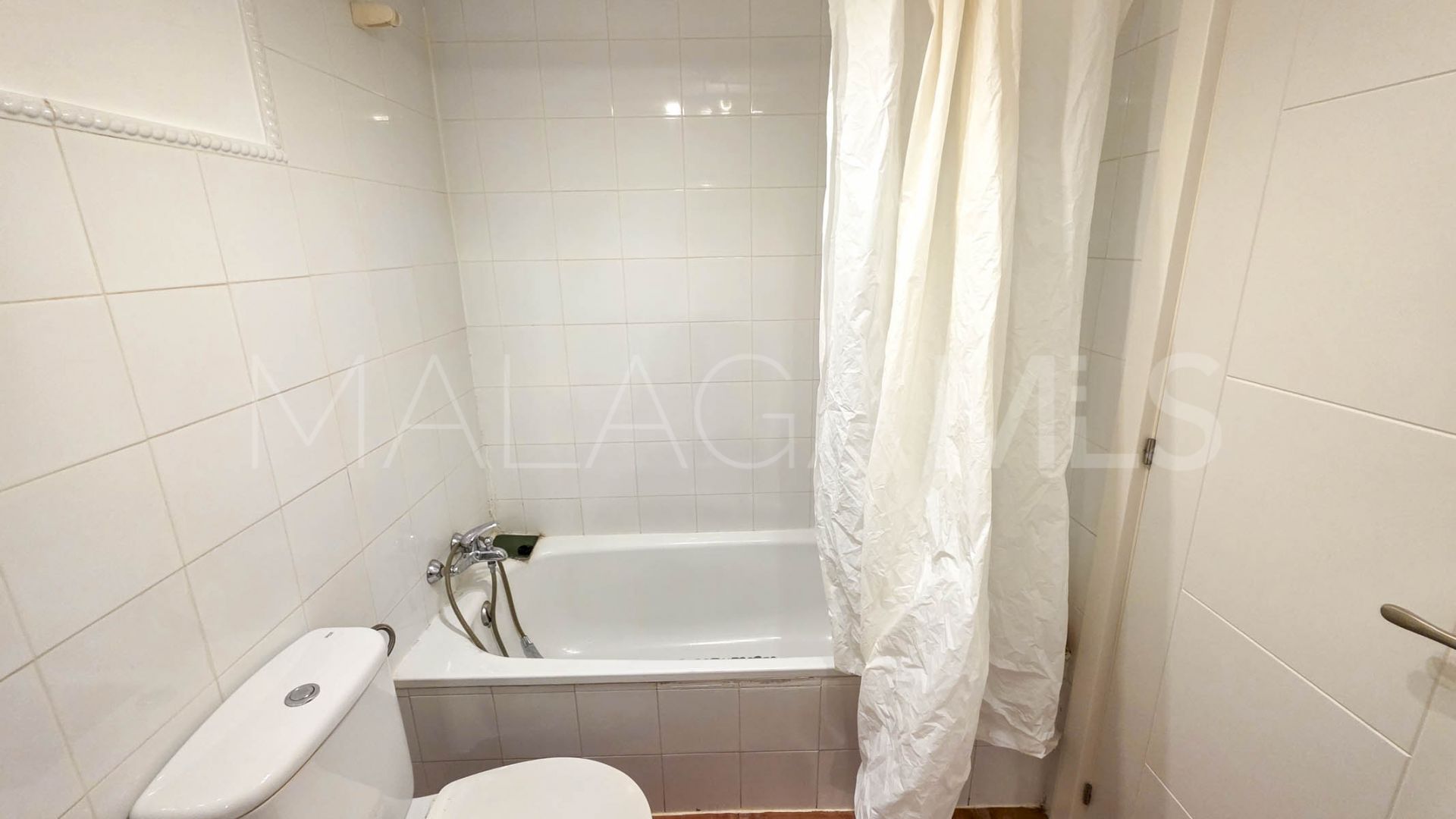 1 bedroom ground floor apartment for sale in Casares Playa