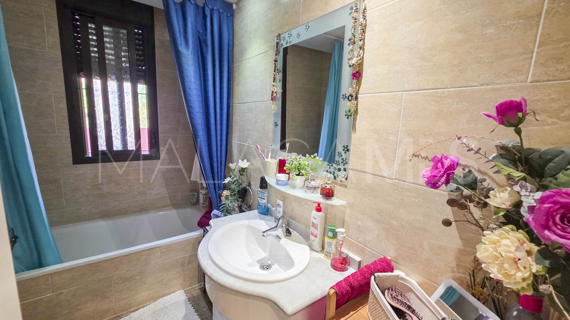 Se vende apartamento planta baja in Casares Playa