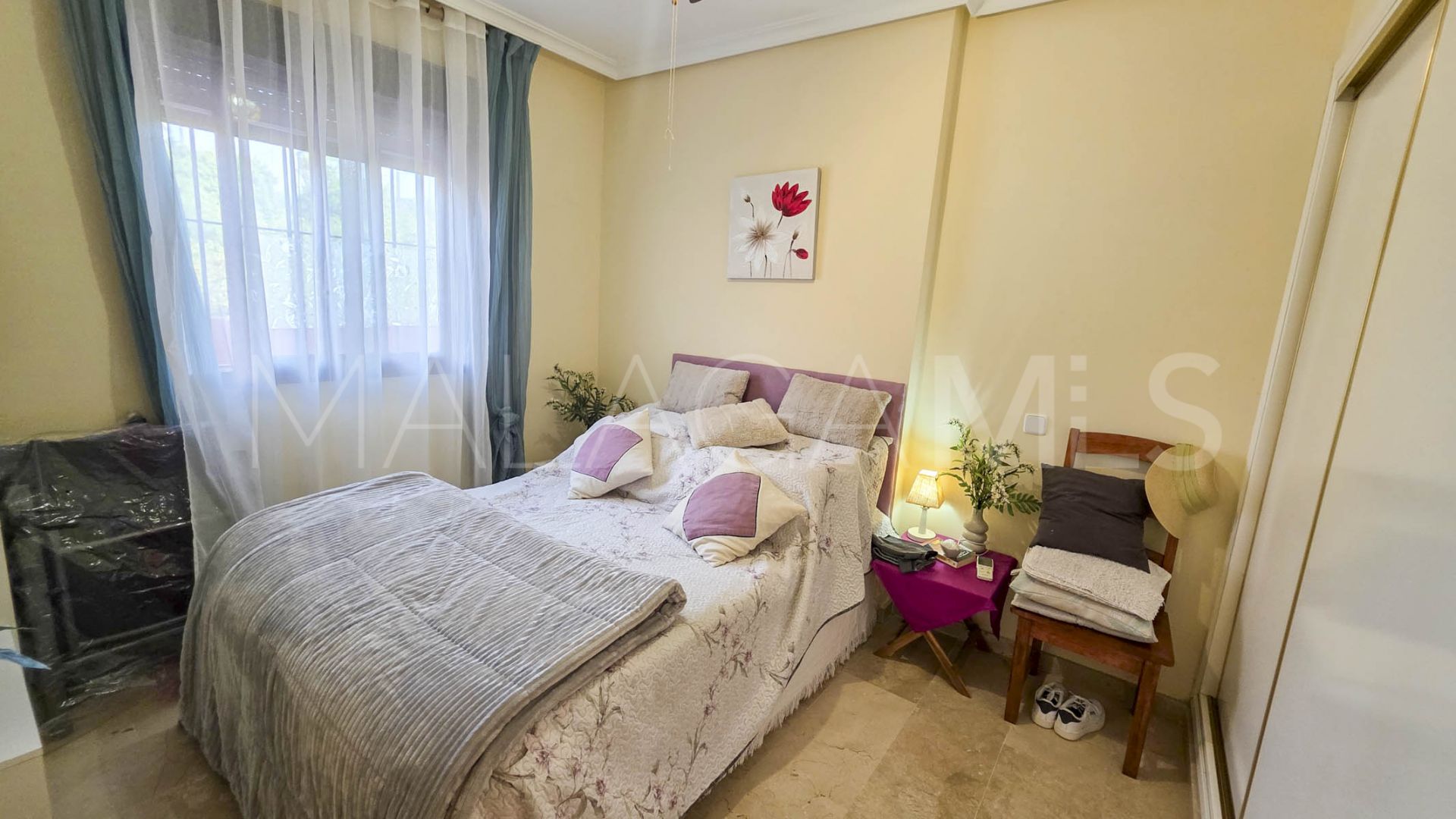 Se vende apartamento planta baja in Casares Playa