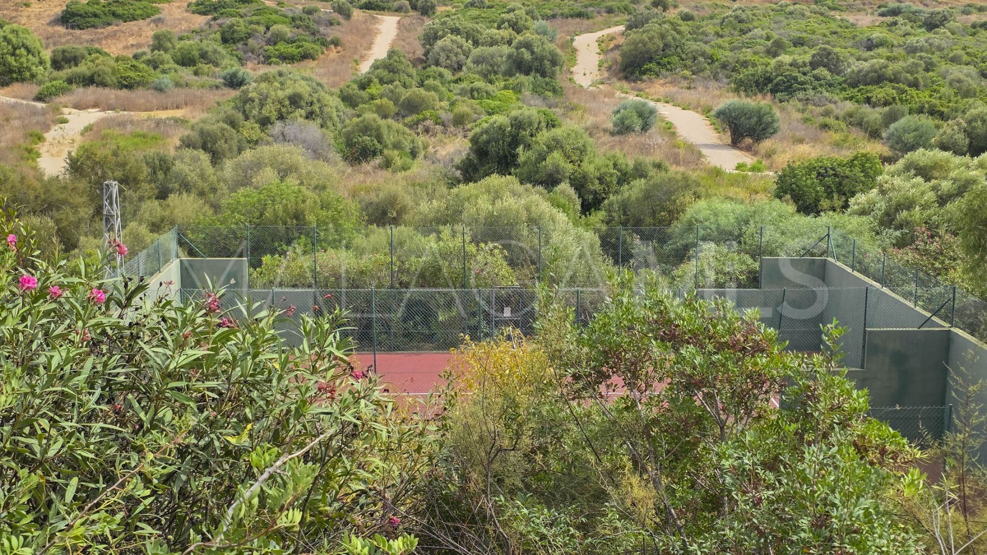 Se vende apartamento planta baja in Casares Playa