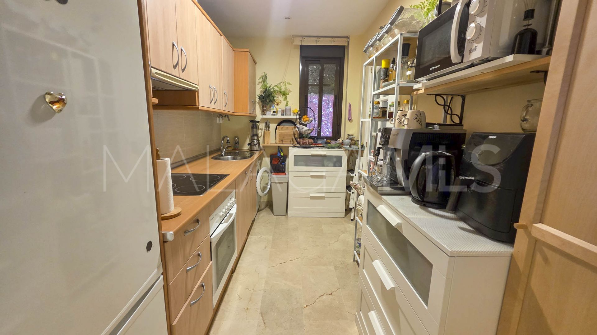 Se vende apartamento planta baja in Casares Playa