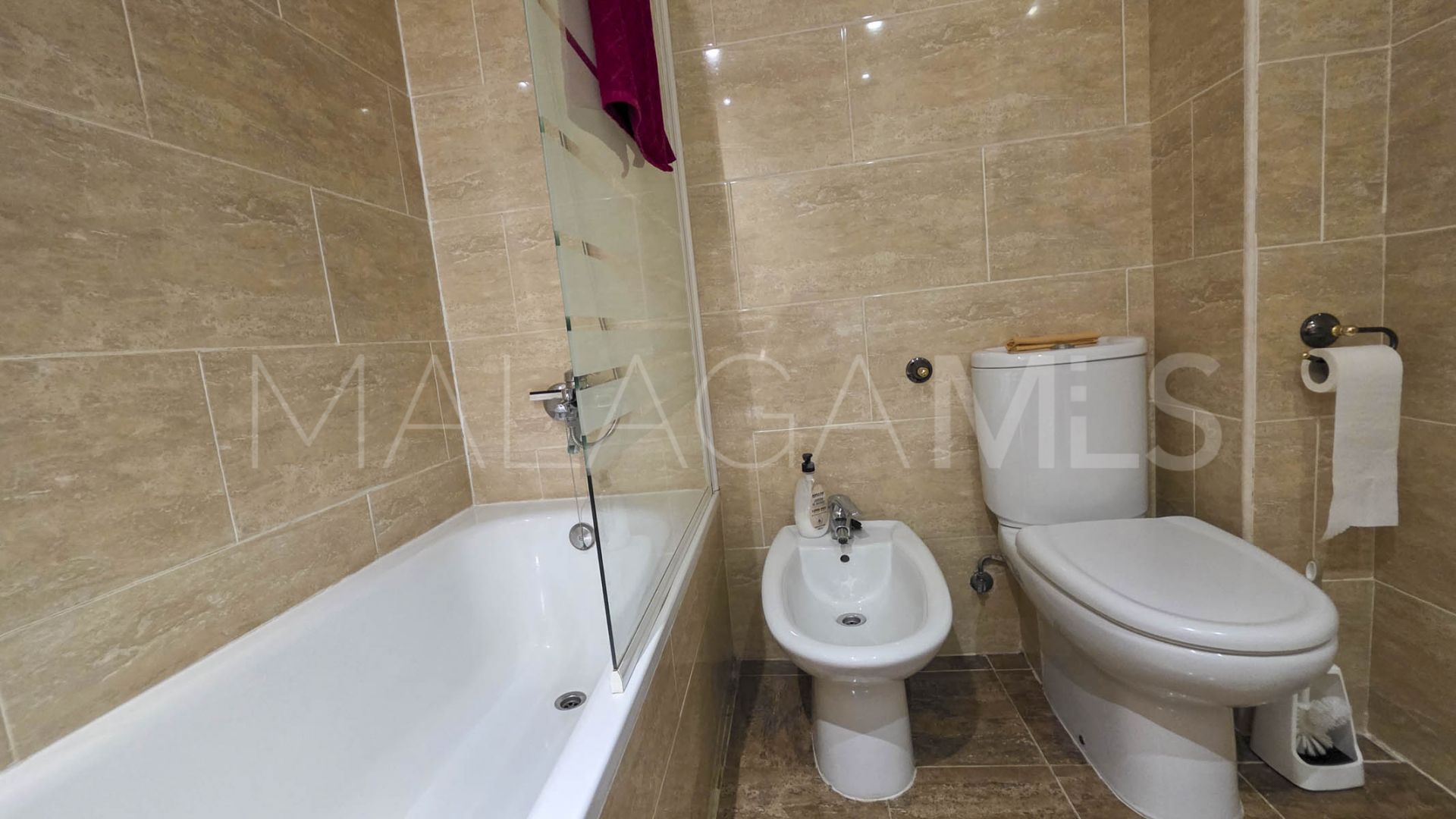 Se vende apartamento planta baja in Casares Playa