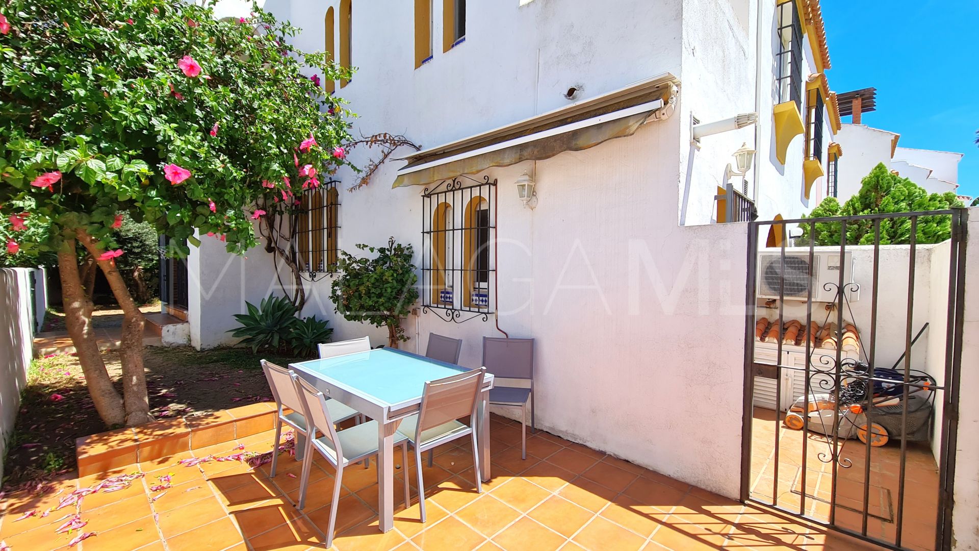 Doppelhaushälfte for sale in Marina de Casares