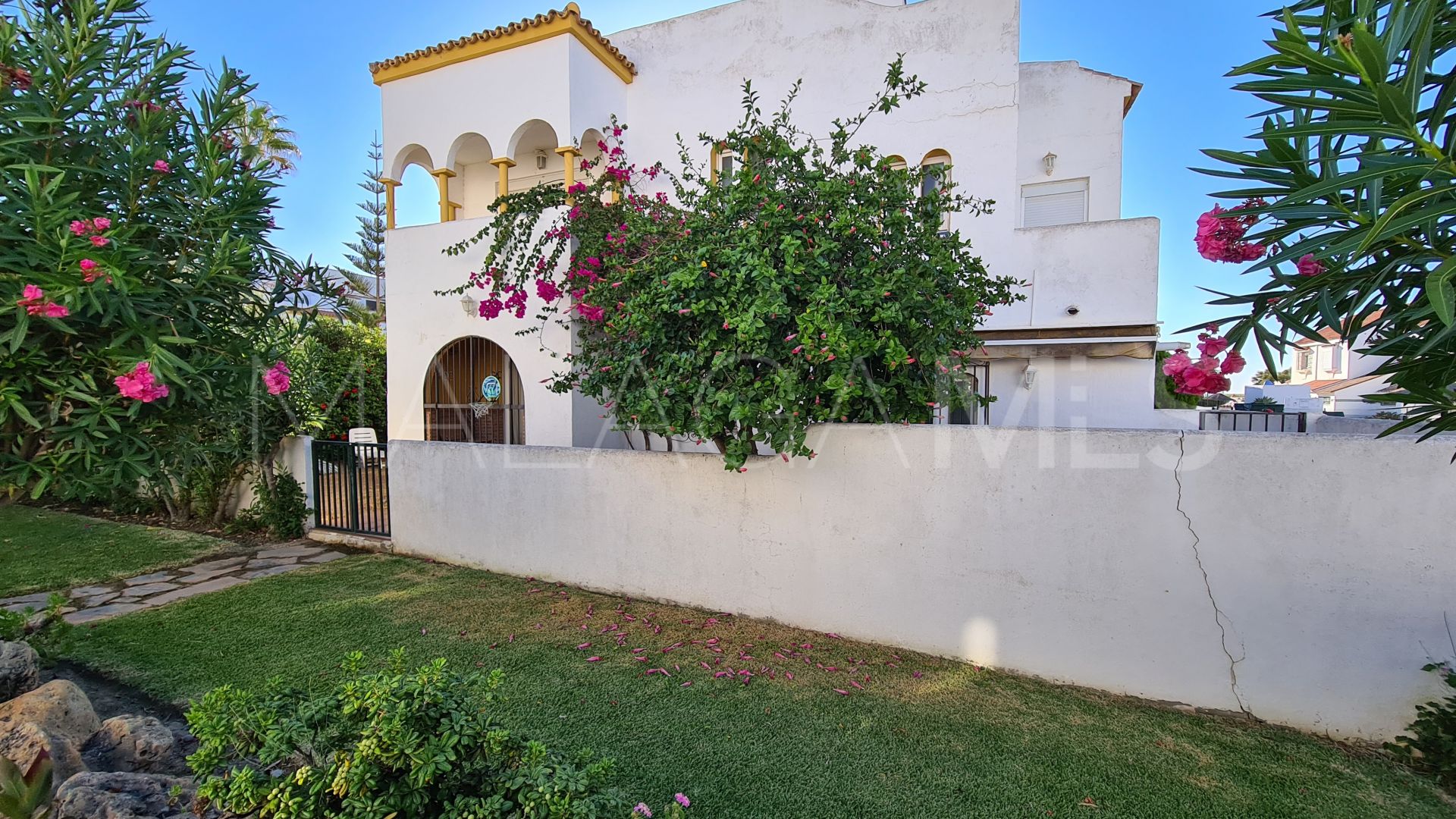 Doppelhaushälfte for sale in Marina de Casares