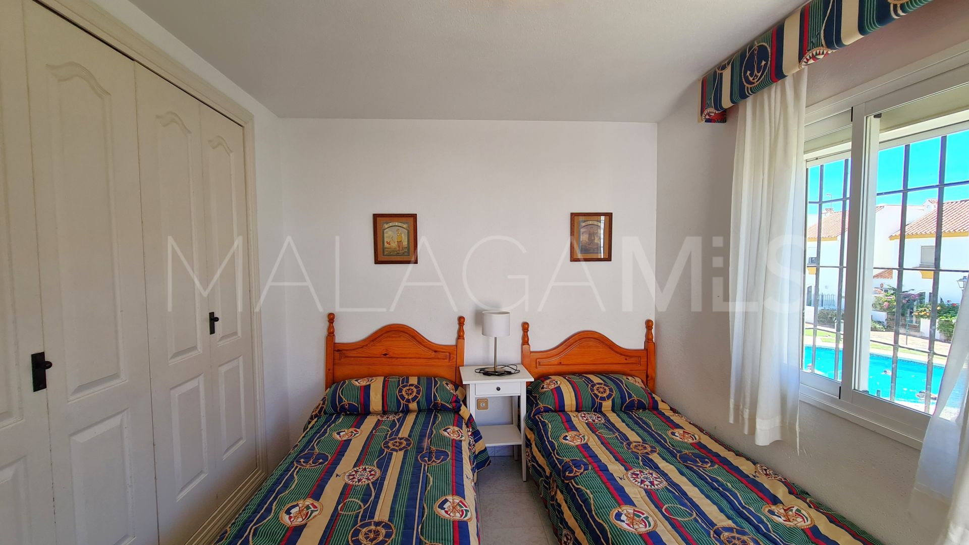 Doppelhaushälfte for sale in Marina de Casares