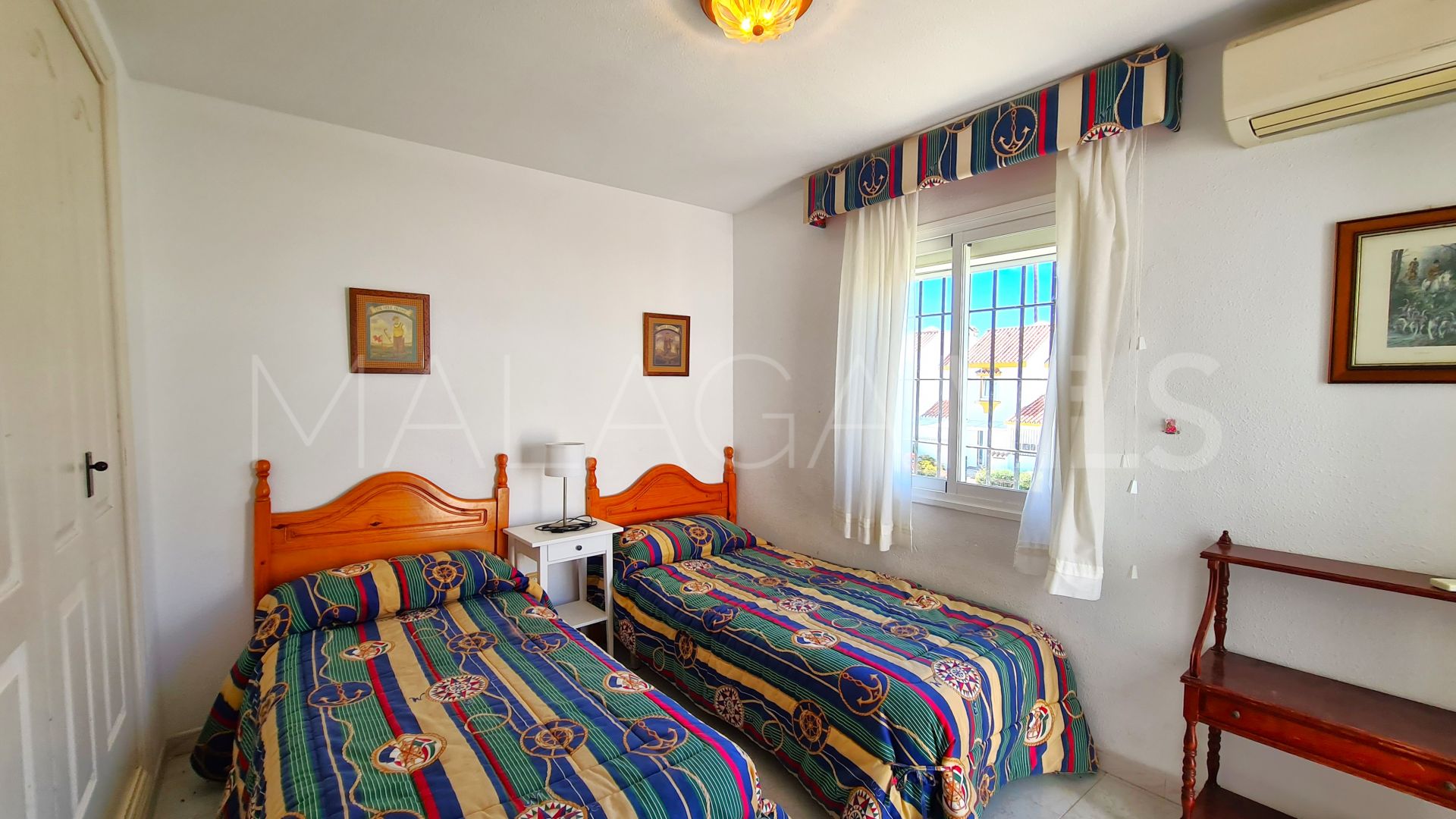 Doppelhaushälfte for sale in Marina de Casares