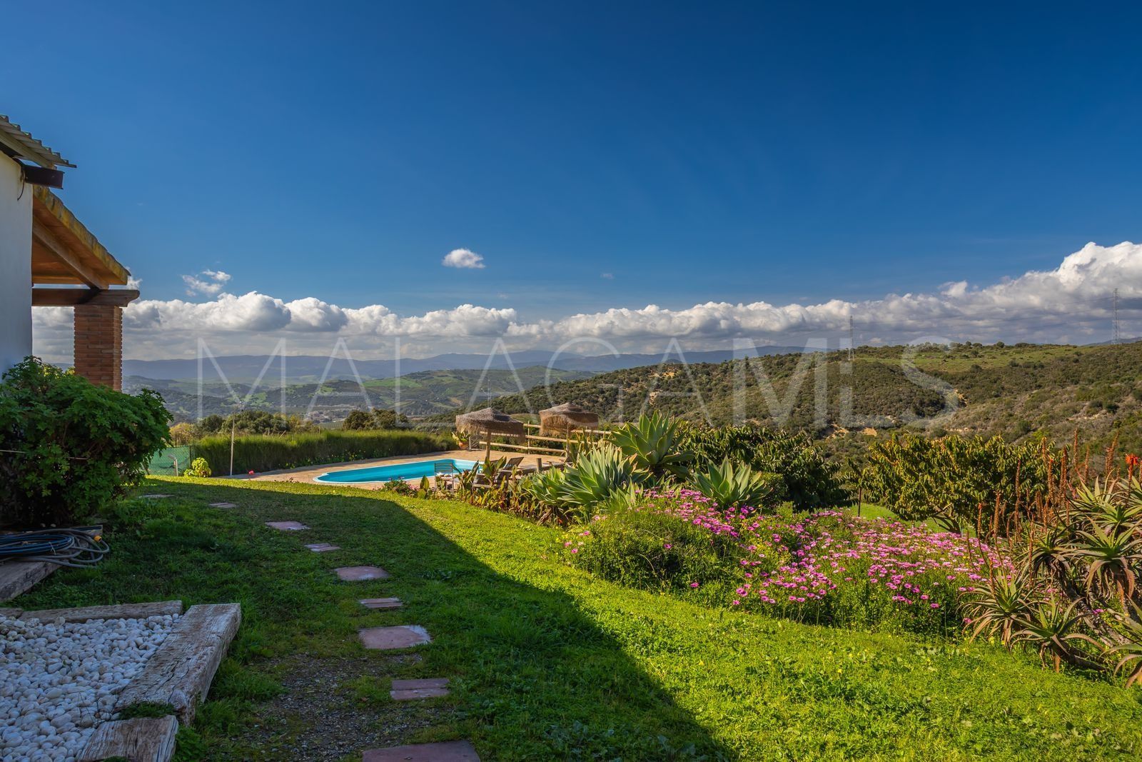 Finca for sale in Casares Pueblo