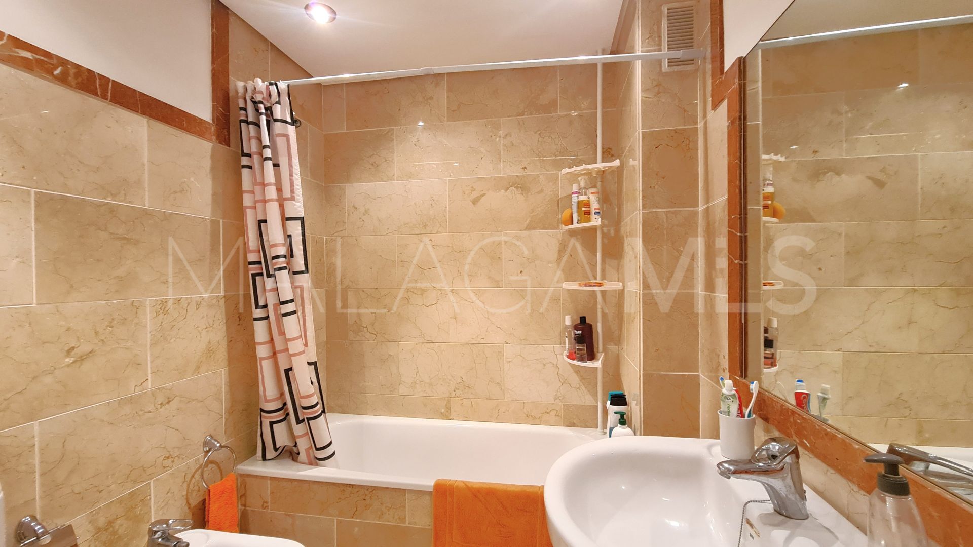 Sabinillas, apartamento a la venta