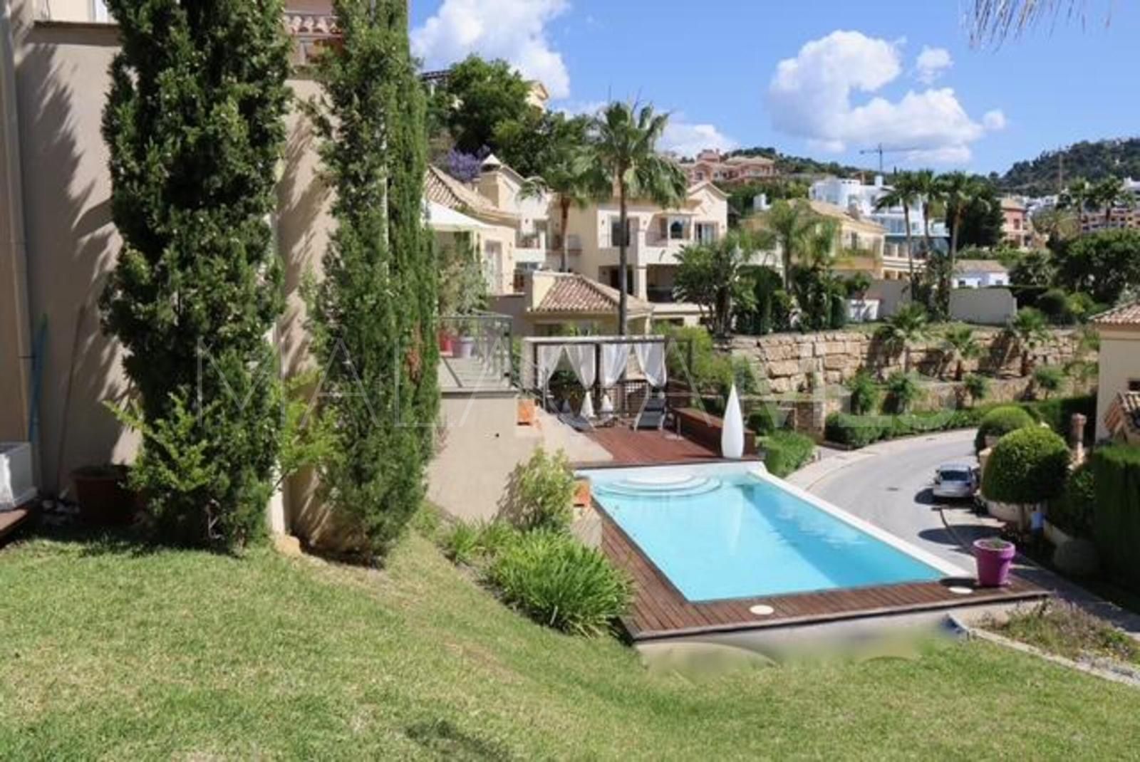 Villa for sale in Los Arqueros with 5 bedrooms