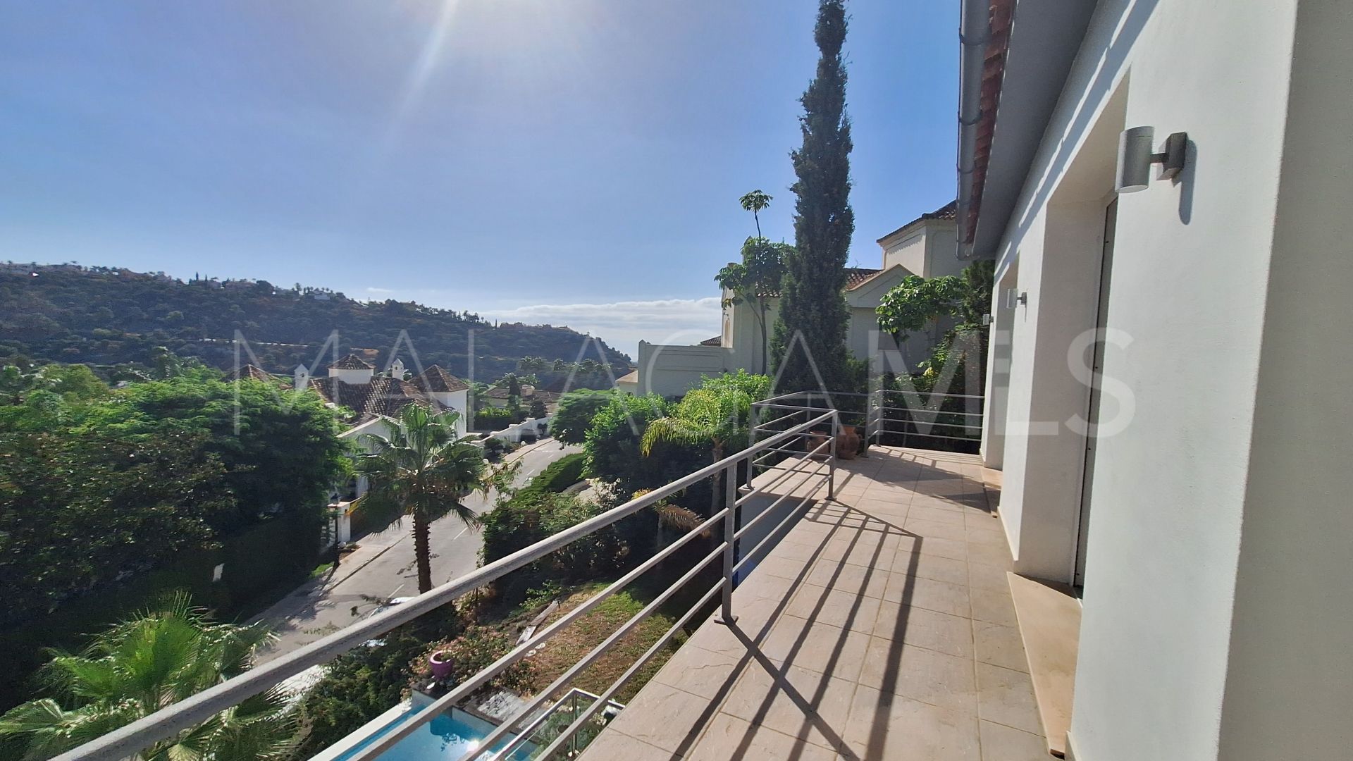 Villa for sale in Los Arqueros with 5 bedrooms